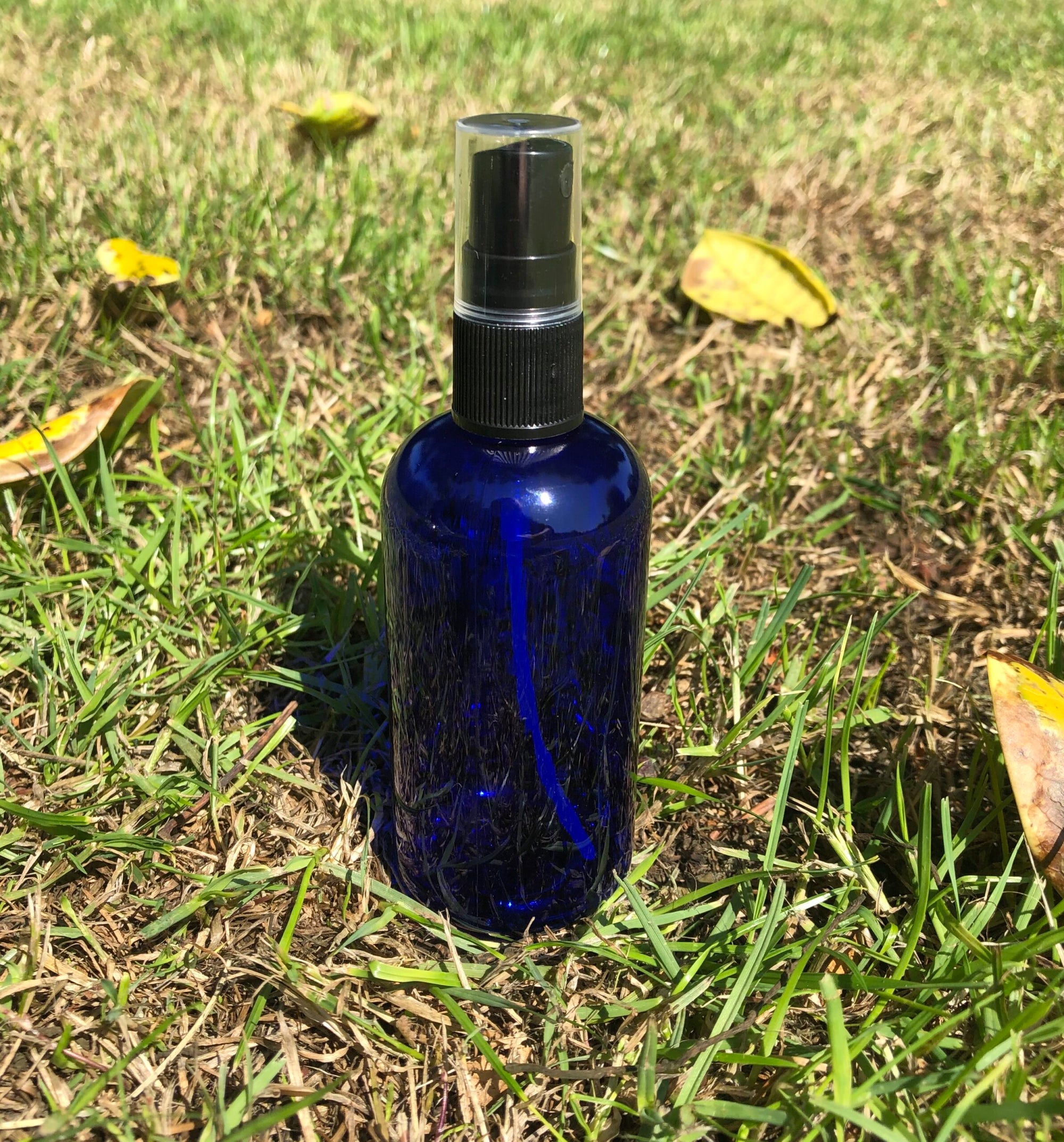 100 ml Blue Plastic (PETG) Bottles with spray