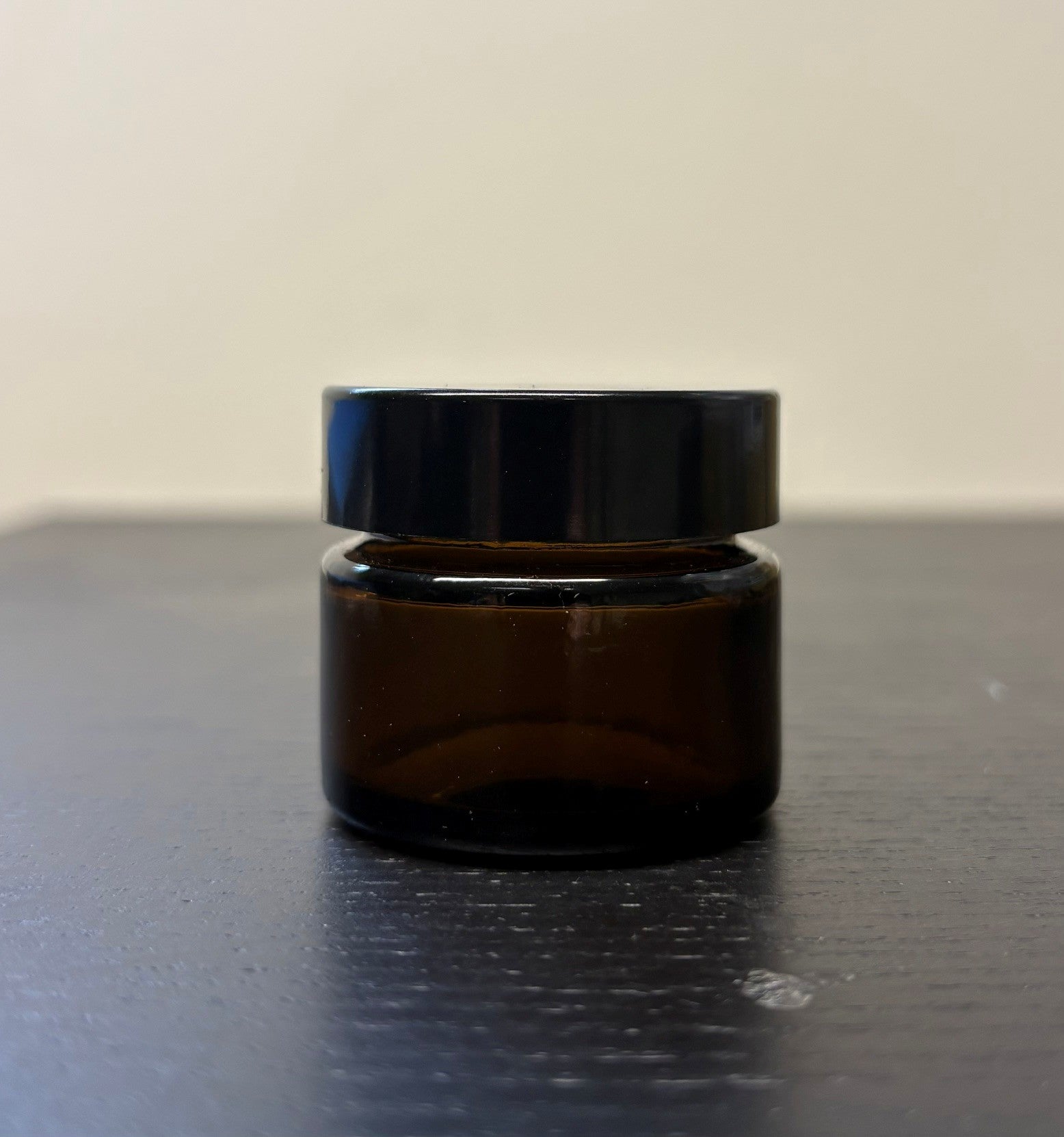 15ml Amber Glass jars with Black Lid