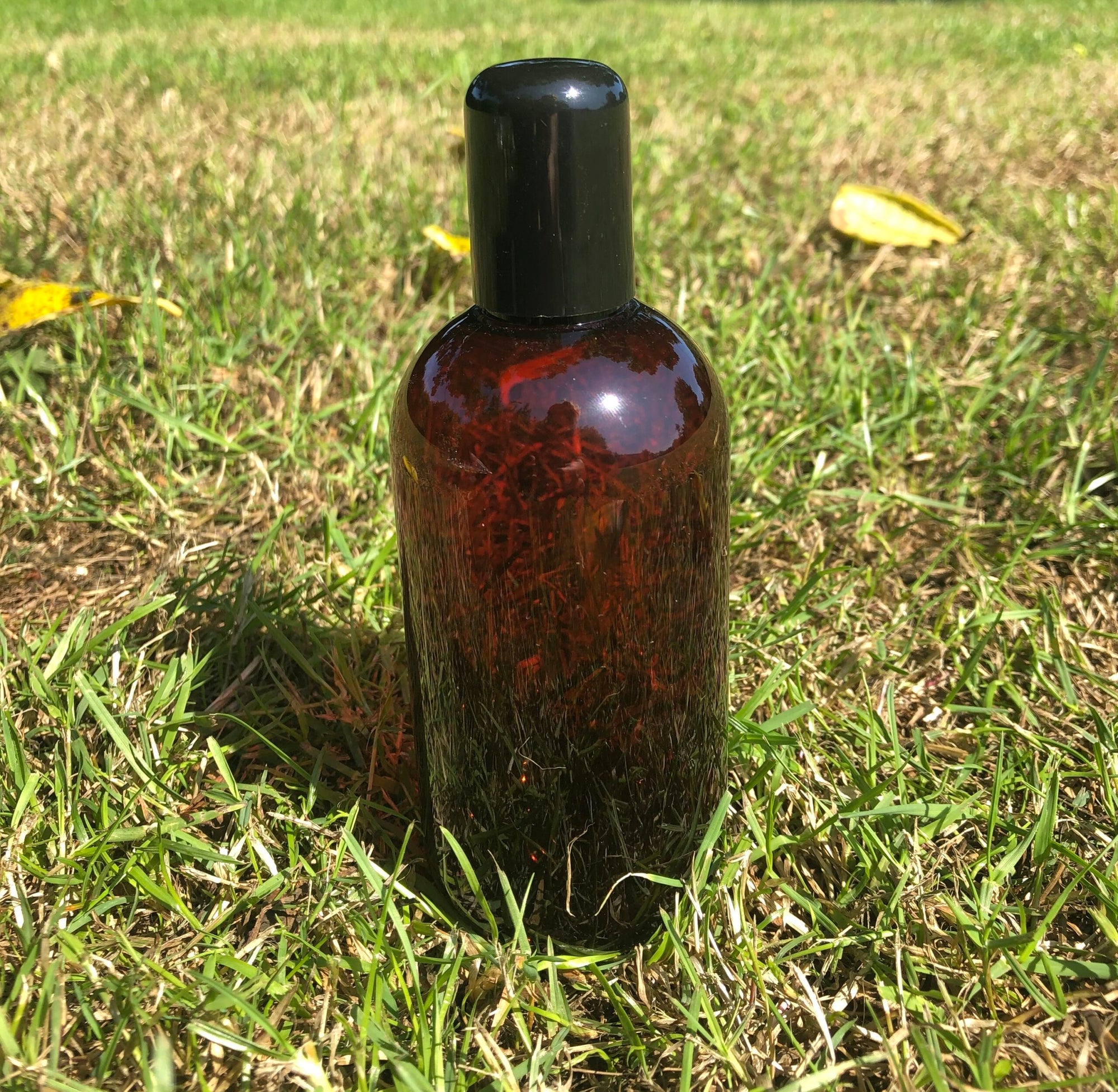 250ml Amber Plastic (PETG) bottle with cap