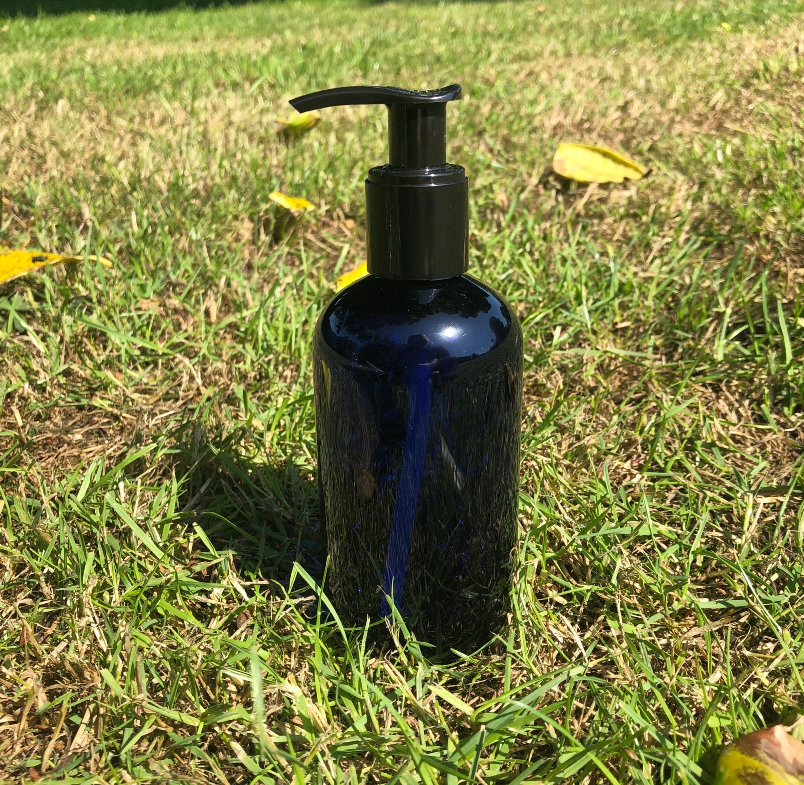 250 ml Blue Plastic (PETG) bottle with pump
